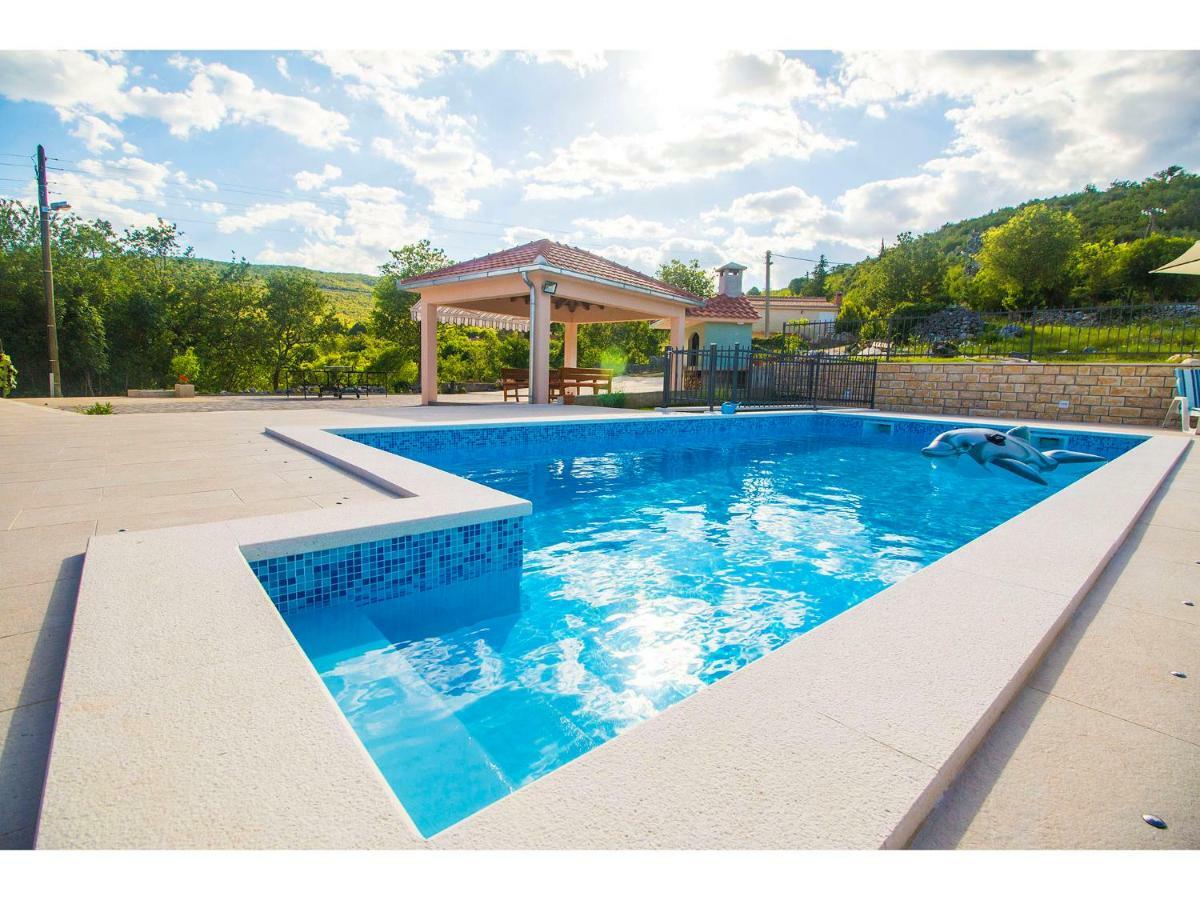 אומיס Villa Katja מראה חיצוני תמונה