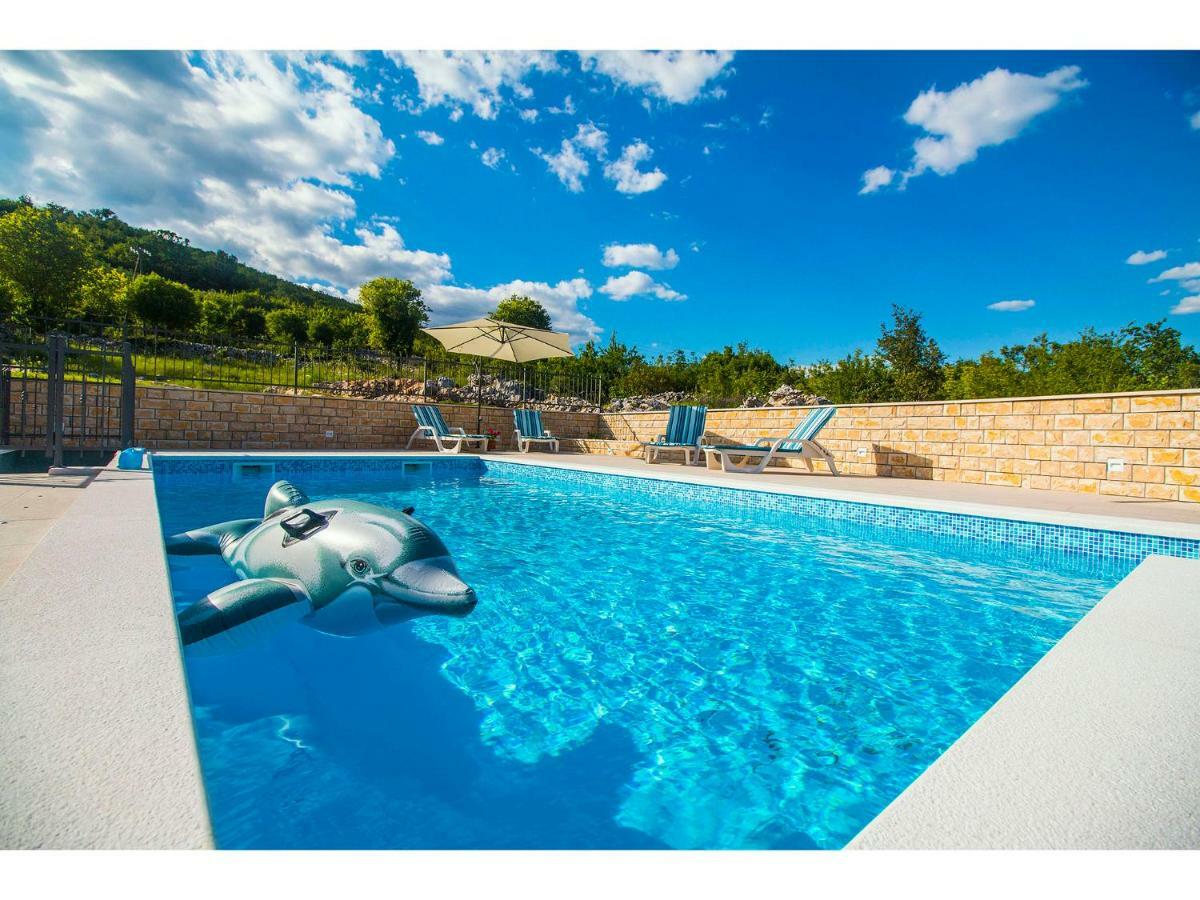אומיס Villa Katja מראה חיצוני תמונה