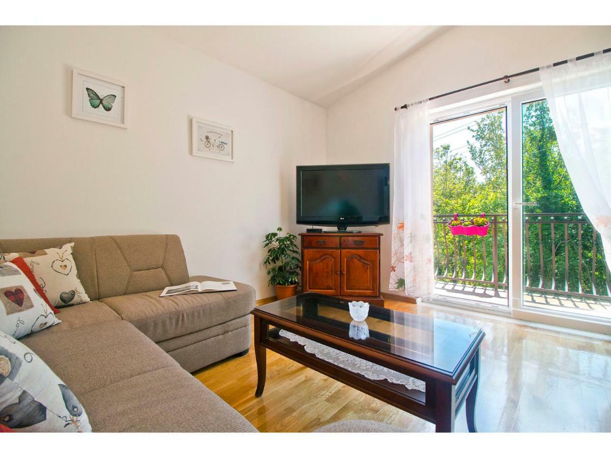 אומיס Villa Katja מראה חיצוני תמונה